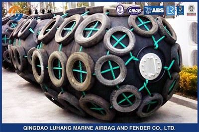 Pneumatic Rubber Fender With Tyres Chain Net For Ship To Ship 50Kpa 80Kpa Pneumatic Rubber Fender With Tyres Chain Net For Ship To Ship 50Kpa 80Kpa